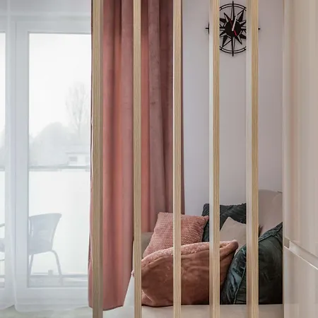 Cozy With Parking & Terrace By Renters Lejlighed *