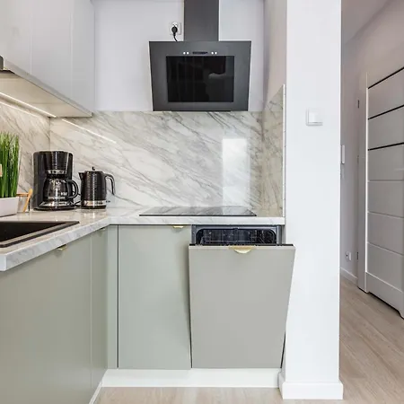 Cozy With Parking & Terrace By Renters Lejlighed