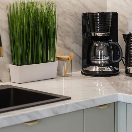 Cozy With Parking & Terrace By Renters *