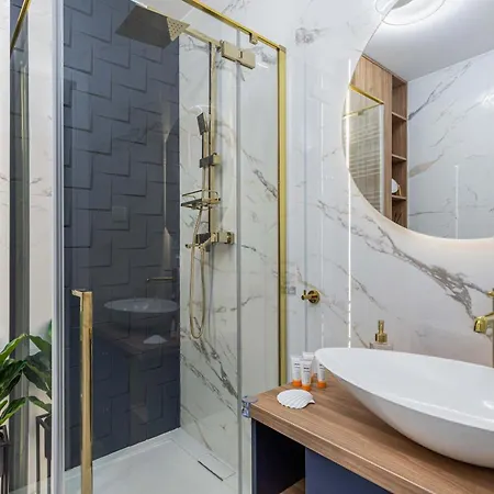 Cozy With Parking & Terrace By Renters Lejlighed
