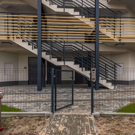 Cozy With Parking & Terrace By Renters Lejlighed *